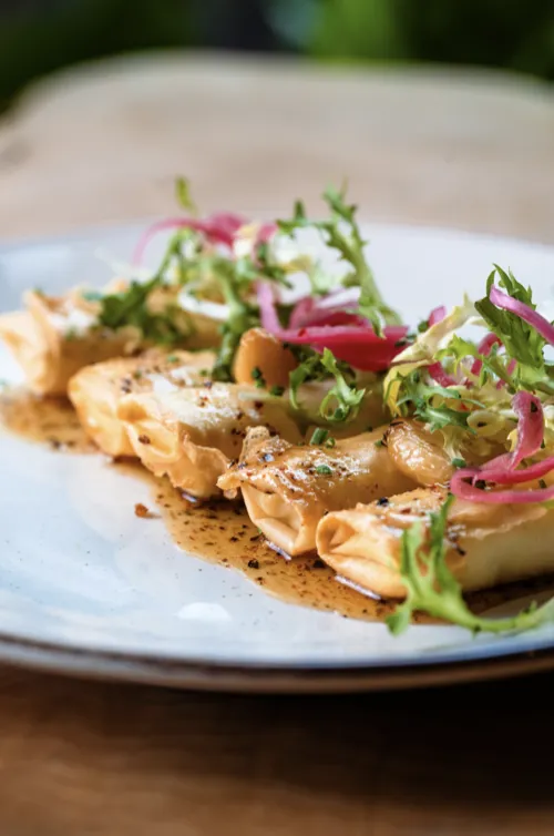 Platos en cafés Pluria